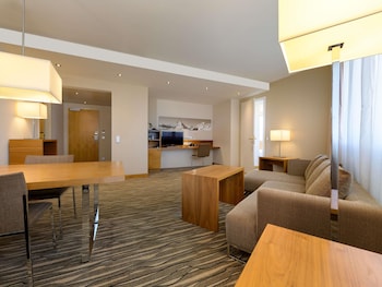 Suite (Sky)