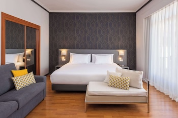 Premium Room, 1 King Bed