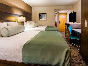 Standard Room, 2 Queen Beds, Non Smoking
