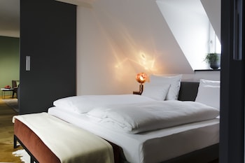 Suite (500)