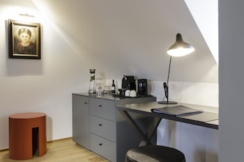 Suite (500)