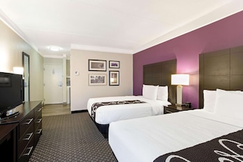 Room, 2 Queen Beds, Non Smoking