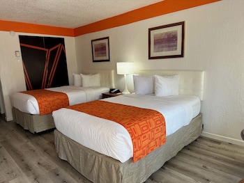 Room, 1 King Bed, Accessible, Non Smoking (Mobility)