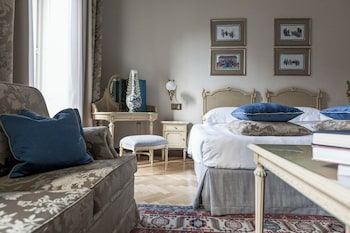 Executive Suite (2 Adults)
