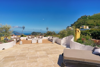Suite (Capri Master)