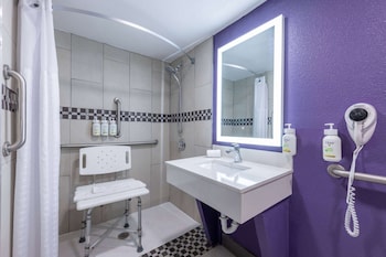 Room, 2 Double Beds, Accessible, Non Smoking (Mobility/Hearing Impaired Accessible)