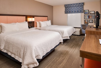 Two queen beds non smoking