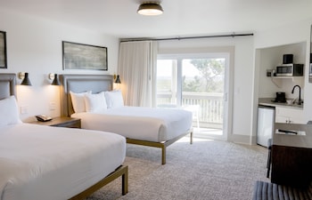 Room, 2 Queen Beds, Balcony