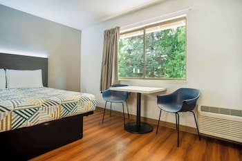 Standard Room, 1 Queen Bed, Non Smoking