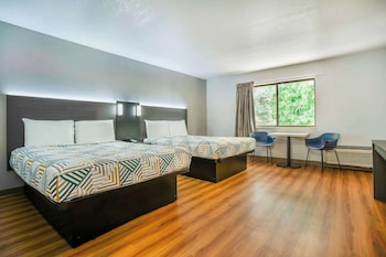 Standard Room, Multiple Beds, Non Smoking