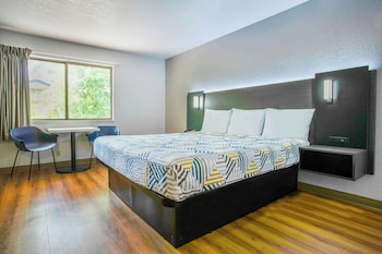 Standard Room, 1 King Bed, Non Smoking