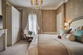 Executive Room - rue de la Paix View