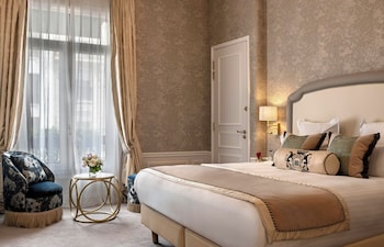 Executive Room - rue de la Paix View