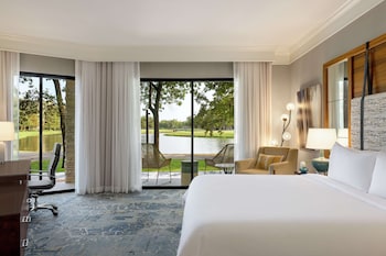 Suite, 1 Bedroom (George Mitchel)