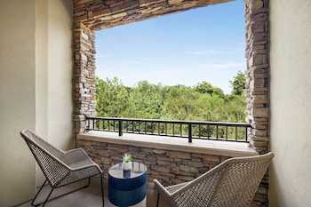 Room, 1 King Bed, Balcony