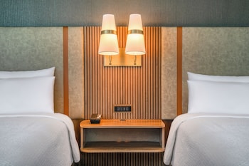 Room, 2 Queen Beds (High Floor)