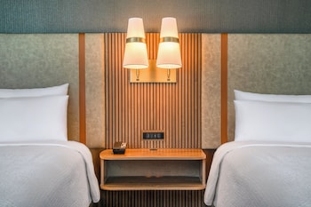 Room, 2 Queen Beds (High Floor)