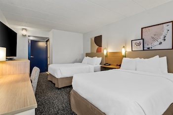 Room, 2 Double Beds, Accessible (Mobility & Hearing, Roll-In Shower)