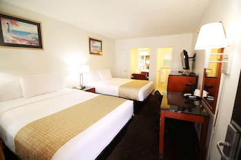 Room, 2 Queen Beds, Non Smoking