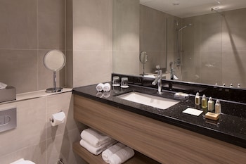 Deluxe Room, 1 King Bed