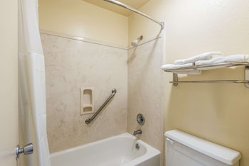Standard Room, 2 Double Beds, Non Smoking