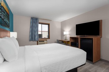 Standard Room, 1 Queen Bed