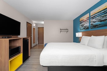 Standard Room, 1 Queen Bed