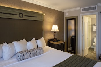 Deluxe Room, 1 King Bed