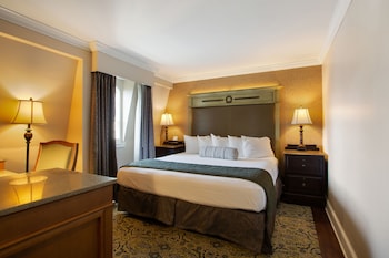 Deluxe Room, 1 King Bed