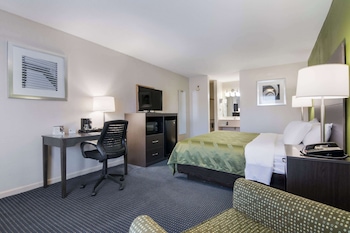Standard Room, 1 King Bed, Non Smoking