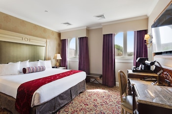 Deluxe Room, 1 King Bed