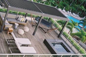 Club Suite, 1 Bedroom, Club Lounge Access, Oceanfront (Hokupa'a Sundeck Corner Suite)