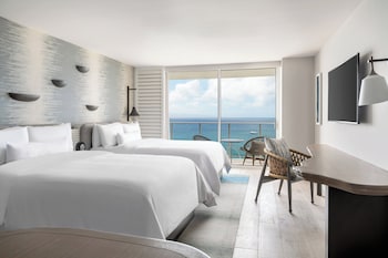 Club Room, 2 Queen Beds, Club Lounge Access, Oceanfront (Hokupa'a Tower)