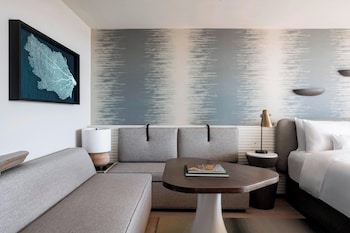 Club Room, 1 King Bed with Sofa bed, Club Lounge Access, Ocean View (Hokupa'a Tower)