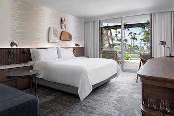 Room, 1 King Bed (Kukahi Sundeck Room, Adults Only)