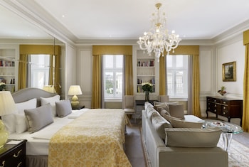 Signature Suite View