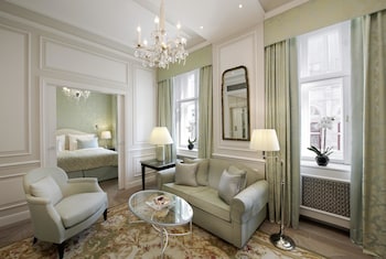 Signature Suite View