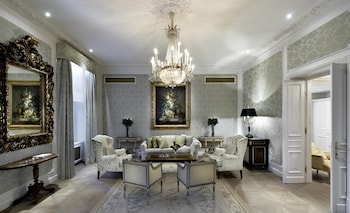 Grand Signature Suite
