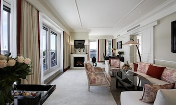 Opera Penthouse Suite