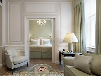 Signature Suite View