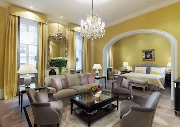 Signature Suite