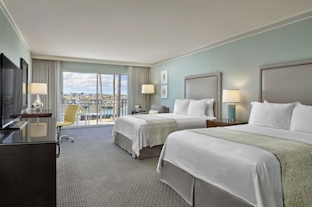 Room, 2 Double Beds, Marina View
