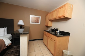 Standard Room, 1 Queen Bed, Non Smoking
