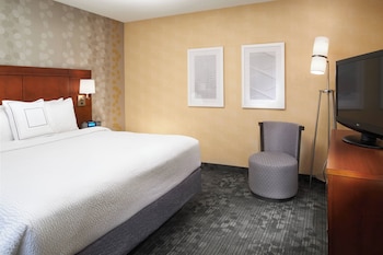 Suite, 1 Bedroom, Courtyard View (Mobility/Hearing Accessible, Tub)
