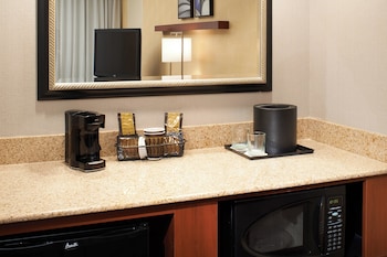 Suite, 1 Bedroom, Courtyard View (Mobility/Hearing Accessible, Tub)