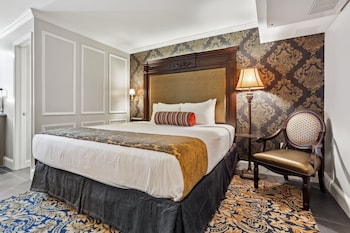 Deluxe Room, 1 King Bed