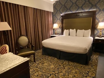 Deluxe Room, 1 King Bed
