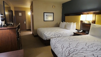 Standard Room, 2 Queen Beds, Accessible, Bathtub