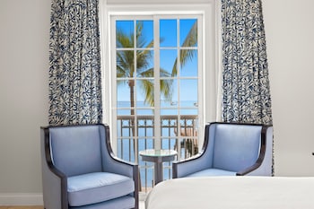 Ocean Front 1BR Suite with Direct Beach Access
