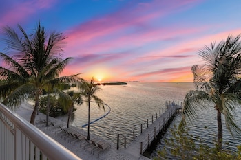 Ocean Front 1BR Suite